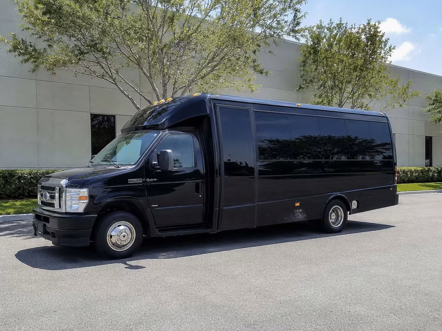15 passenger minibus