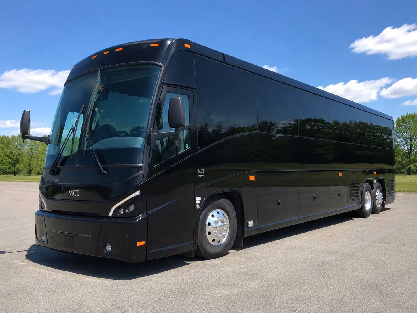 reliable charter bus shuttles between gilbert and luke air force base